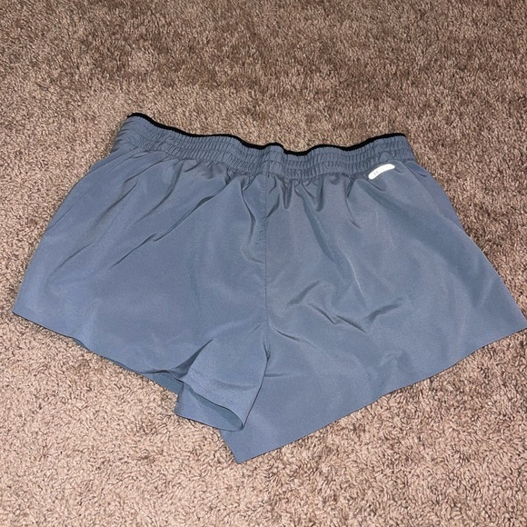 Workout shorts - Picture 2 of 2